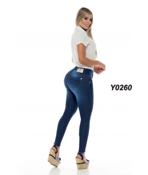 Todos los jeans sólo están disponibles en la tienda de la Schöneggstrasse 18, 8004 Zürich - Imagen 2